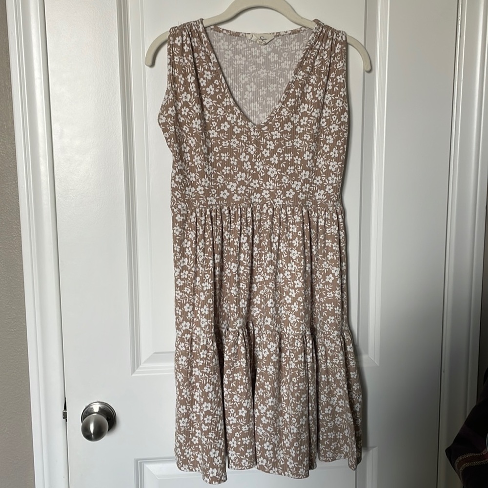 Floral pattern short midi dress